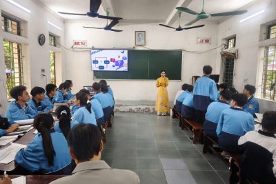 Đổi mới sáng tạo: Trường THPT C Nghĩa Hưng tổ chức Hội giảng – Hội thảo chuyên đề ứng dụng AI chào mừng Ngày Nhà giáo Việt Nam